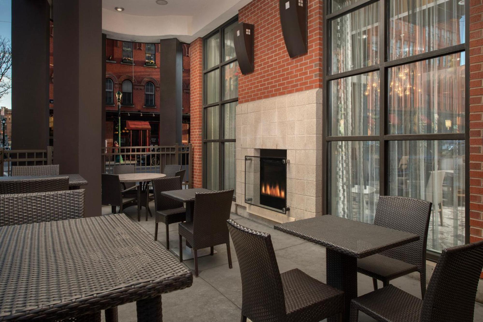 Residence Inn By Marriott Syracuse Downtown At Armory Square Extérieur photo