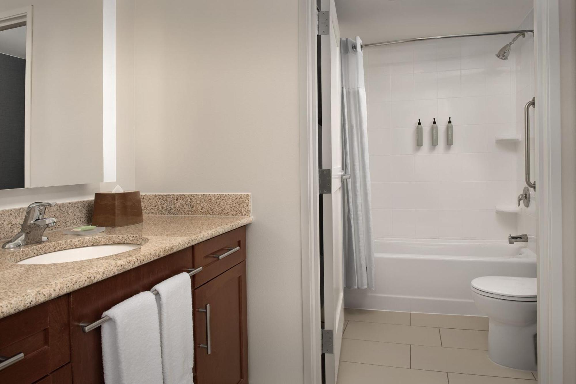 Residence Inn By Marriott Syracuse Downtown At Armory Square Extérieur photo